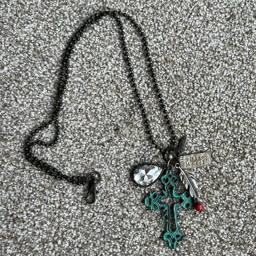 Plunder cross necklace “Have Mercy”